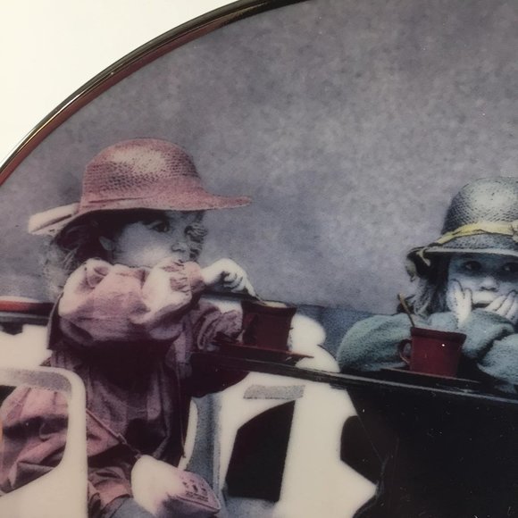 1997 Kim Anderson Sharing Friendship, Laughter and Love Girls Collector Plate En - Picture 3 of 6